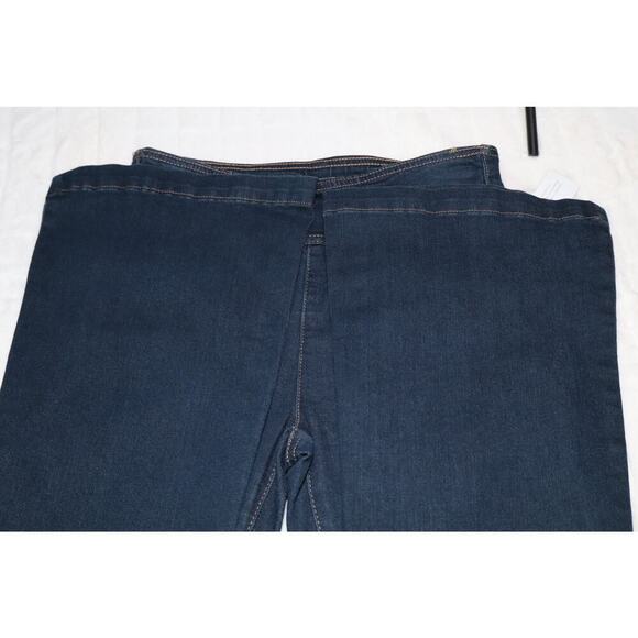 Sofia Jeans Women's Melisa Flare High Rise Jeans, 32.5" Inseam - Picture 1 of 7
